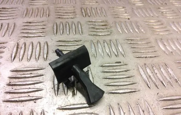 Mitsubishi Outlander Windshield washer spray nozzle 