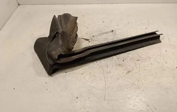 Trunk rubber seal (body)