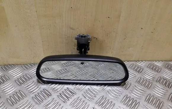 Rear view mirror (interior)