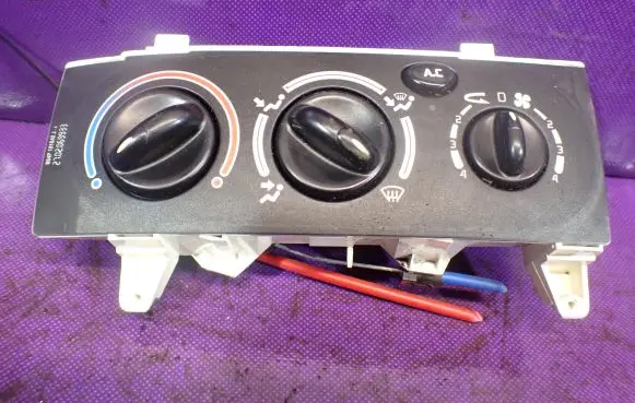 Renault Megane II Interior fan control switch 663391J