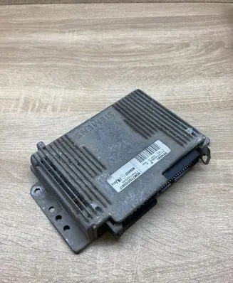 Renault Laguna I Engine control unit/module ECU 7700105817 7700102295