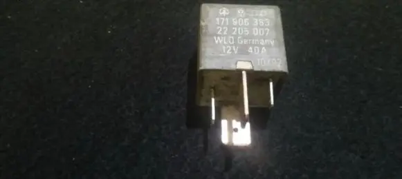 Volkswagen Golf II Other relay 171906383 22205007