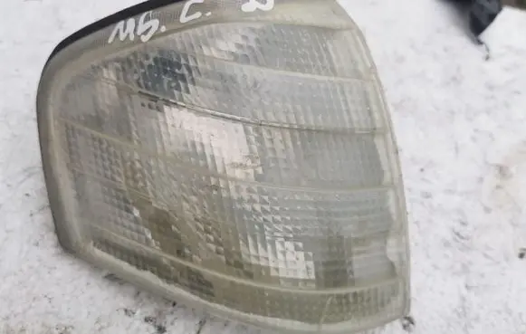 Mercedes-Benz C W202 Front indicator light