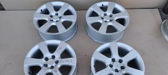 Hyundai Santa Fe R18 alloy rim 529102B180