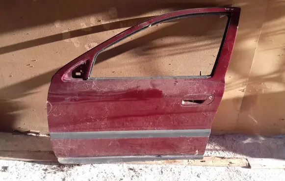 Volvo V70 Front door