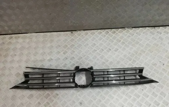 Volkswagen Touran III Front bumper upper radiator grill 5TA853653B