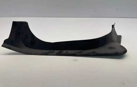 BMW 4 G22 G23 G24 G26 Rear/tail light trim molding 7487643