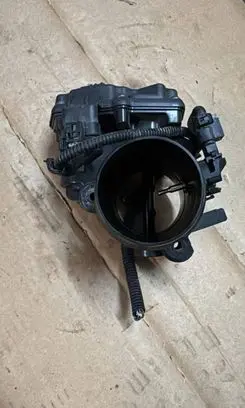 BMW X3 F25 Throttle valve 8512452 851245206 A2C80221201