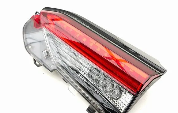 Tailgate rear/tail lights
