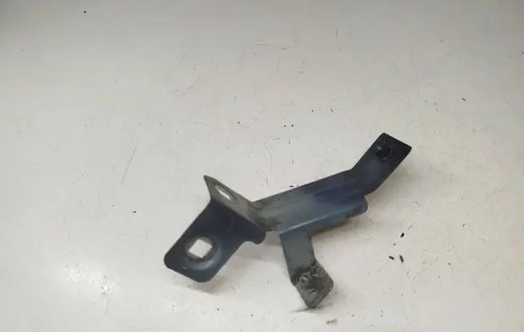 Porsche Cayenne (92A) Fender mounting bracket 7p5805603a