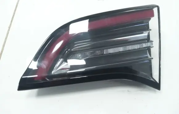 Tesla Model 3 Tailgate rear/tail lights 1077402