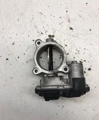 BMW 5 F10 F11 Throttle valve 1354781075202 13547810752 7810752