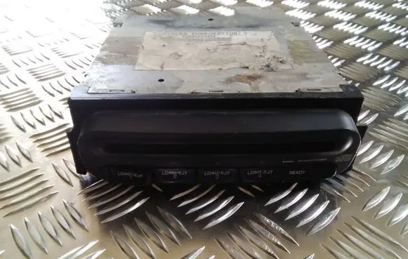 Jeep Grand Cherokee (WJ) CD/DVD changer P04858522AF