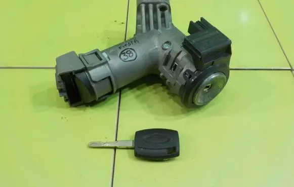 Ford Fiesta Ignition lock 8A6T15607AC 14AB109