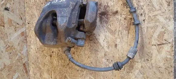 Volvo XC60 Front brake caliper