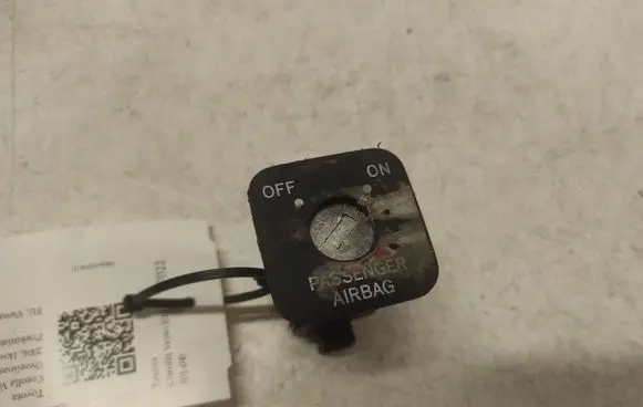 Toyota Corolla Verso AR10 Passenger airbag on/off switch 1366A49