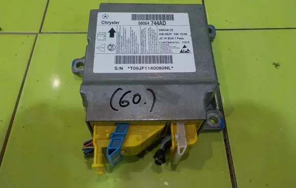 Nissan NV200 Airbag control unit/module 56054744AD