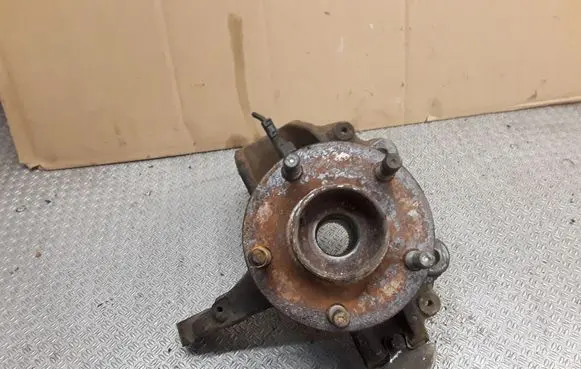 Ford Focus C-MAX Front wheel hub spindle knuckle