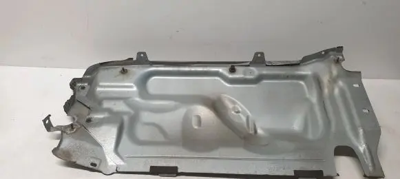 Volvo XC70 Heat shield in engine bay 6G9N10B738AG 31201052