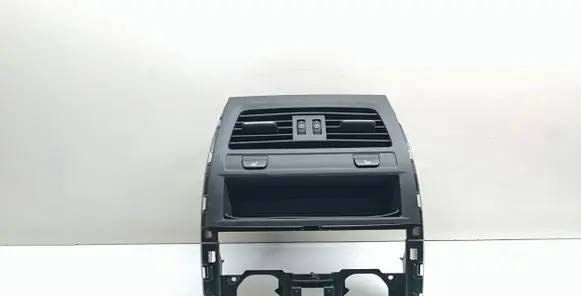 Rear air vent grill