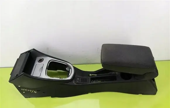 Alfa Romeo 147 Center console 