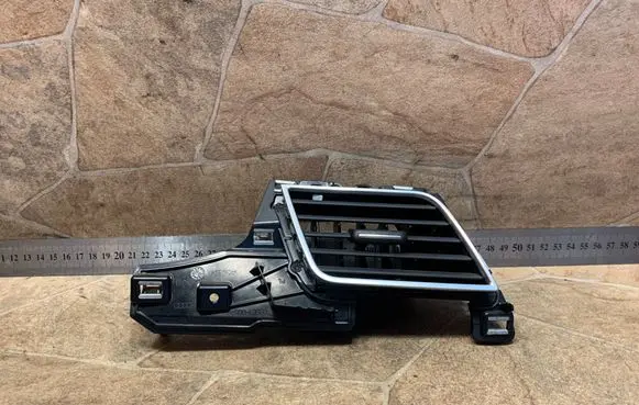 Audi A8 S8 D4 4H Dashboard air vent grill cover trim 4H2820902A