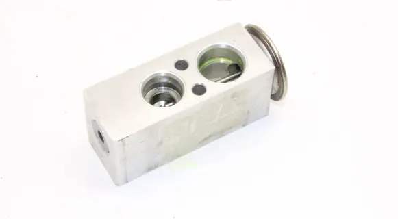 Mini One - Cooper F56 F55 Air conditioning (A/C) expansion valve 6845415