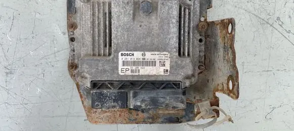 Opel Zafira B Engine control unit/module 0281014024
