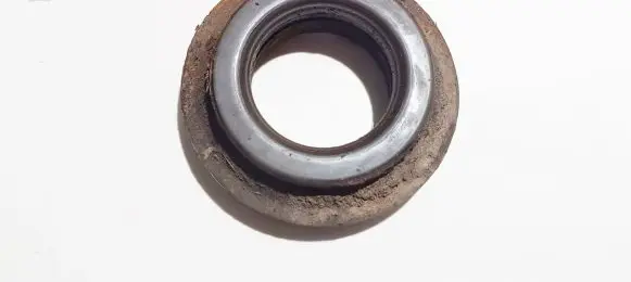 Hyundai i30 Coil spring mount 