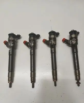 Nissan Qashqai Fuel injectors set 0445110546
