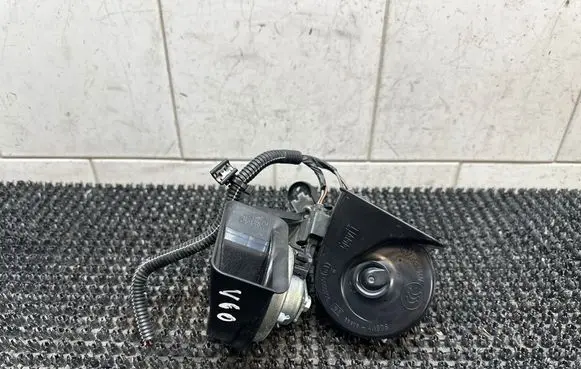 Volvo V60 Horn signal 30796896 30796897