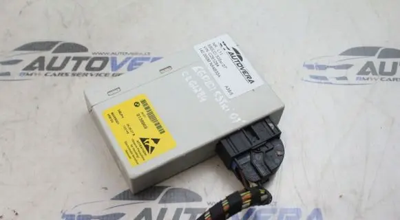 BMW 5 E60 E61 Central console control unit 9138969