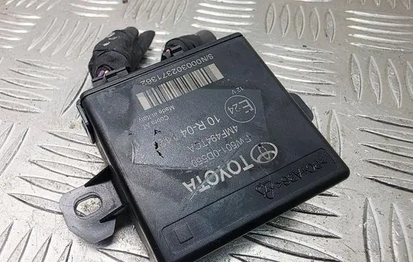 Toyota Yaris Parking PDC control unit/module PW5010D550