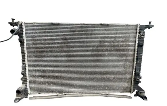 Audi A4 S4 B8 8K Coolant radiator 8K0121251AJ 777162 VP7TBH8005BK