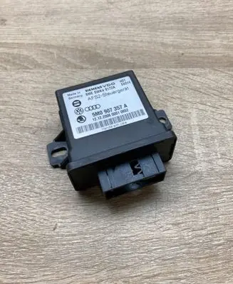 Volkswagen PASSAT B6 Light module LCM 5M0907357A