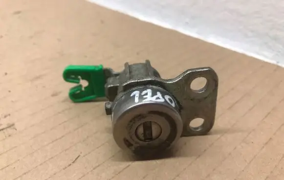 Opel GT Loading door lock 