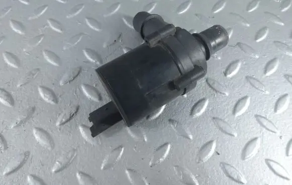 Citroen DS5 Electric auxiliary coolant/water pump 9674357480