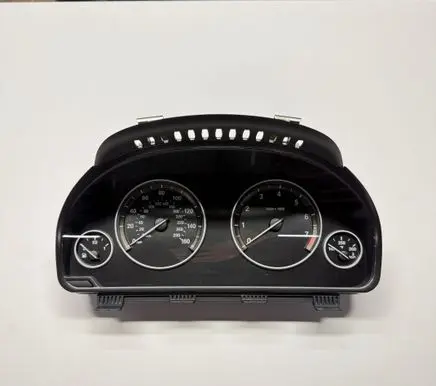 BMW 5 F10 F11 Speedometer (instrument cluster) 9285193