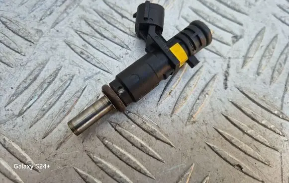 Mini One - Cooper Coupe R56 Fuel injector V752817680 7528176