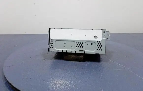 Ford Escape III Radio/CD/DVD/GPS head unit GJ5T-19C107-KA