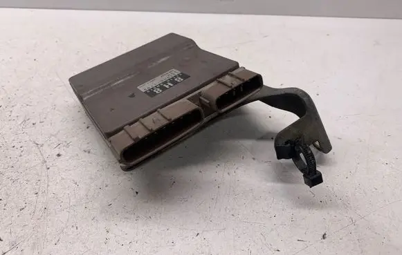 Nissan X-Trail T30 Fuel injection control unit/module 227108H810 1310001190