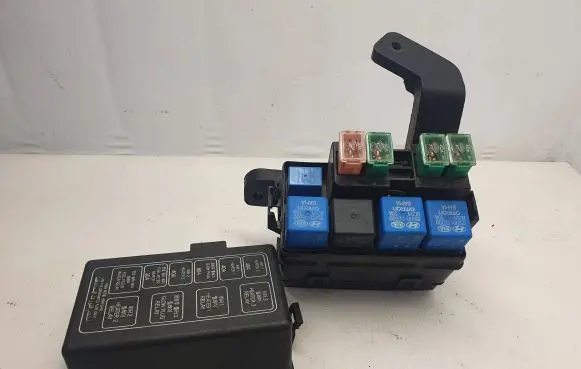 Hyundai Santa Fe Fuse module 919402B000 C914252B95300