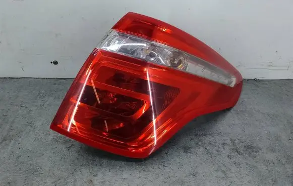 Rear/tail lights