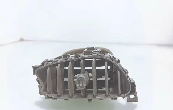 Nissan Juke I F15 Dash center air vent grill 687511KE0A 68751 X12CCPMCTR