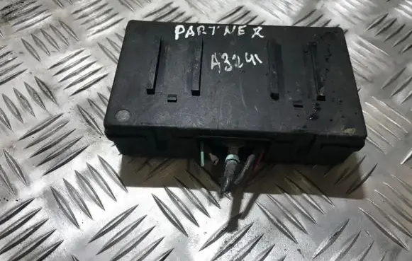 Peugeot Partner Fuse box set