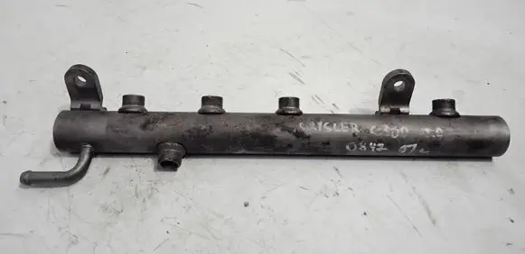Chrysler 300 - 300C Fuel main line pipe A6420700495 0702300505
