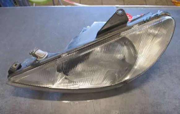 Peugeot 206 Headlight/headlamp 9640559580 89005132