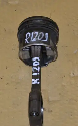 Peugeot 307 Piston with connecting rod 9HY
