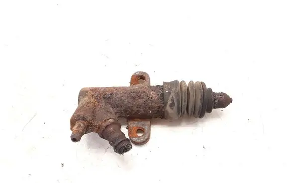 Mazda 929 Clutch slave cylinder 