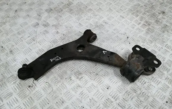 Ford Focus Front lower control arm/wishbone